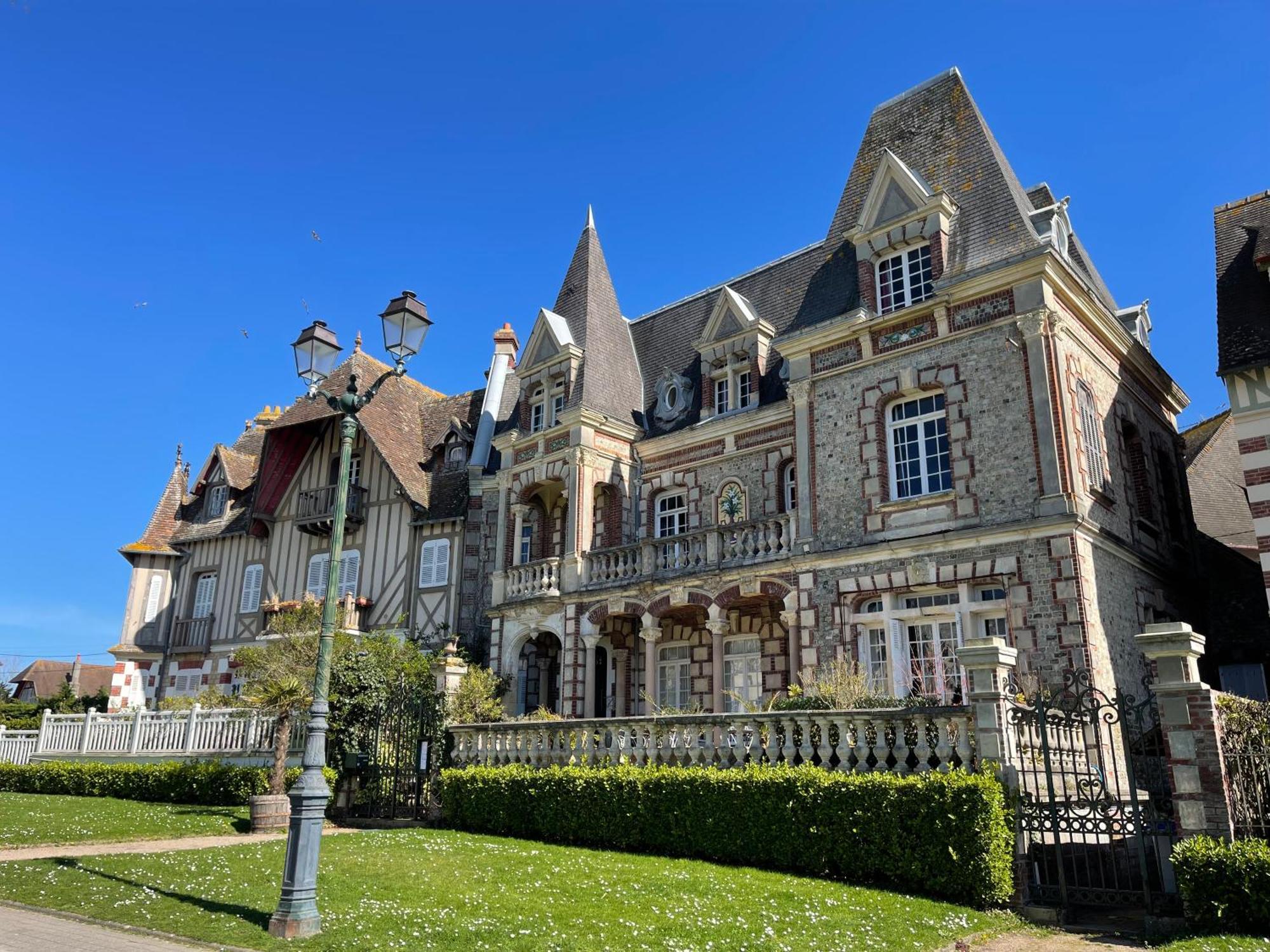 Villa Les Myrtilles Кабур Екстериор снимка